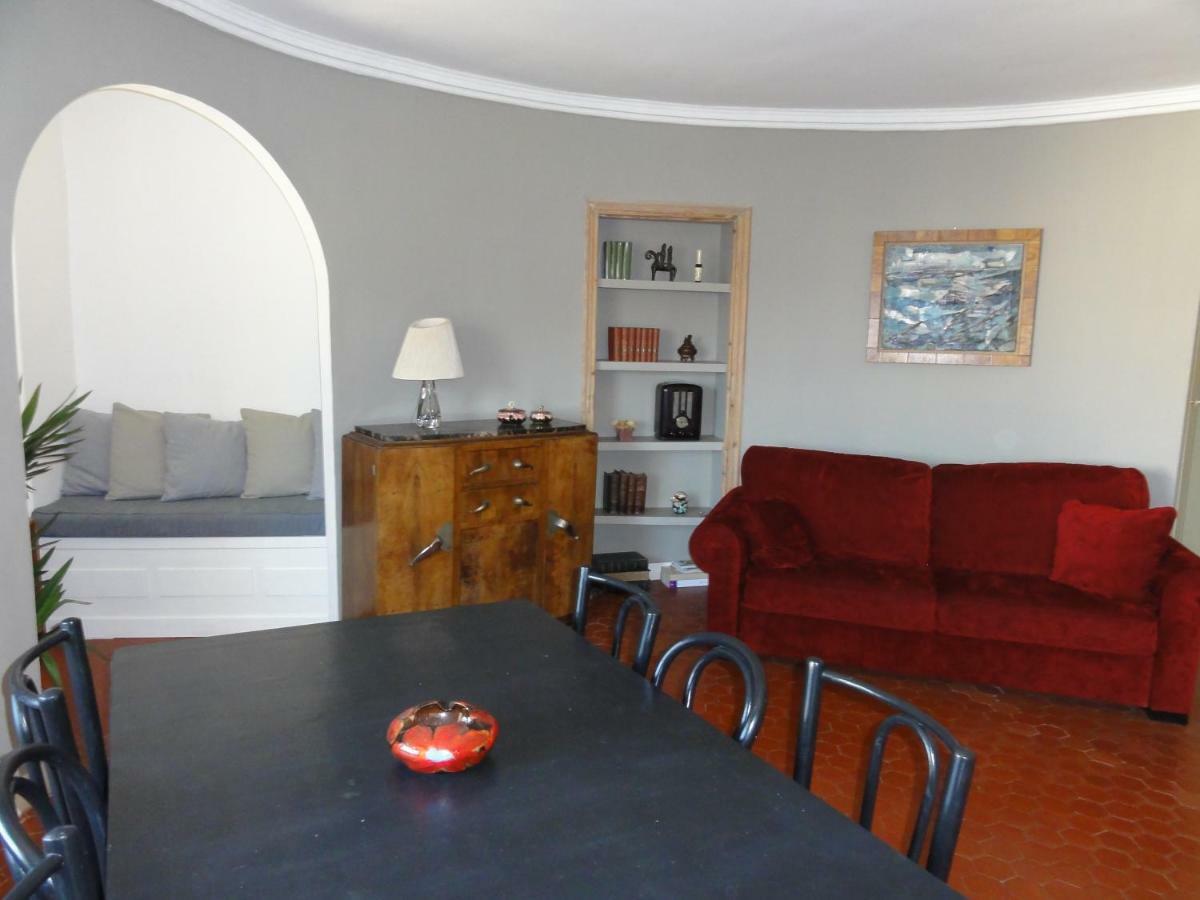 La Maison Du Port Apartment